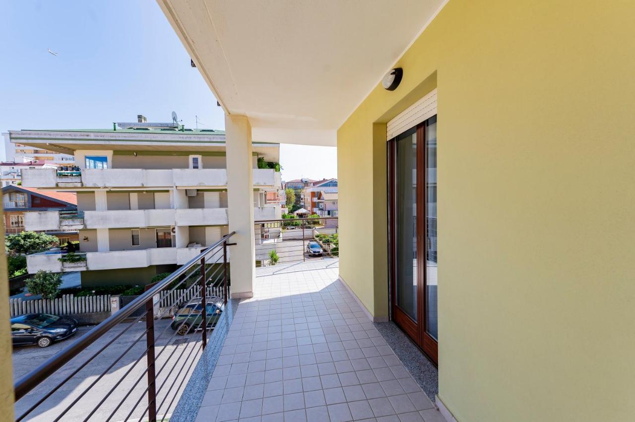 Your Dream Stay In Montesilvano Awaits! Extérieur photo